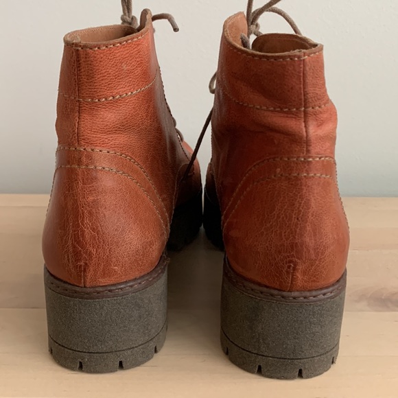 BRUNA | Leather Boots - Picture 6 of 11